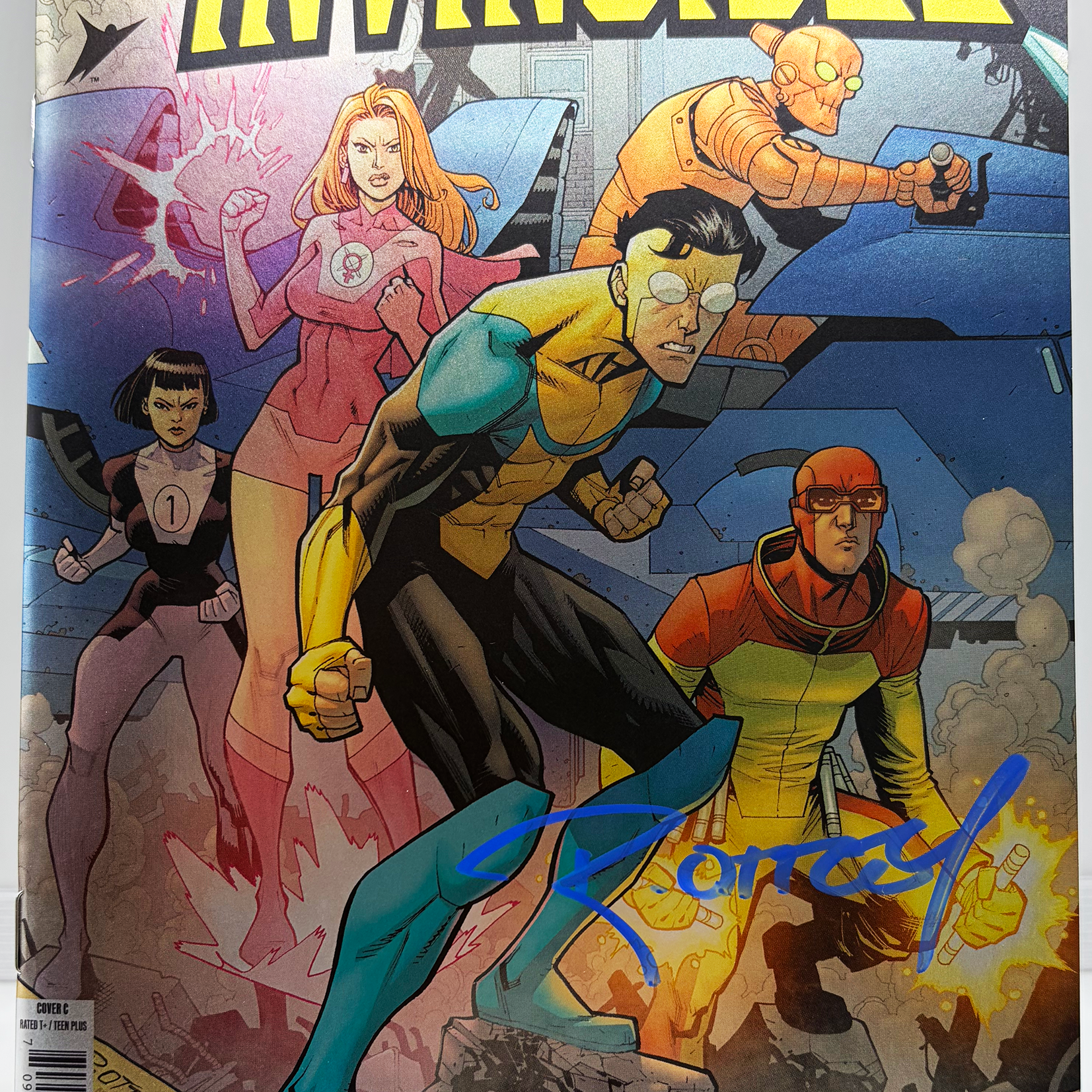 Invincible_1_FCS_C_Ottley.png